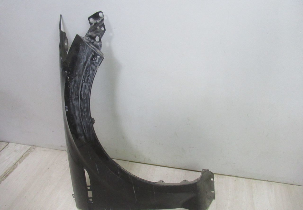 Крыло переднее правое Ford Mondeo 4 oem 1702313