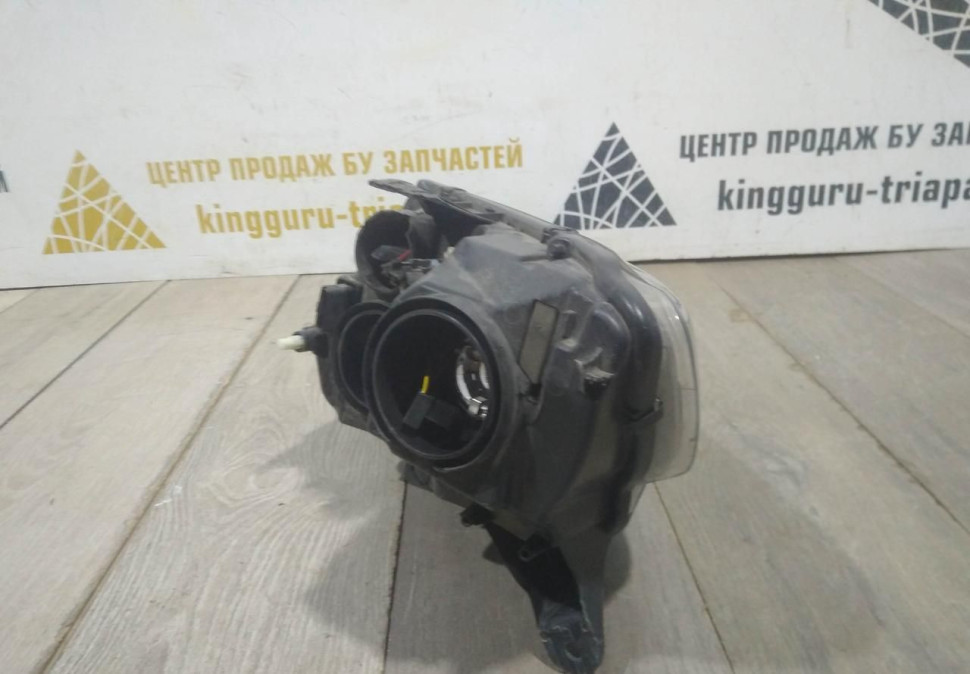 Фара правая бу Renault Logan 2 OEM 260105559R