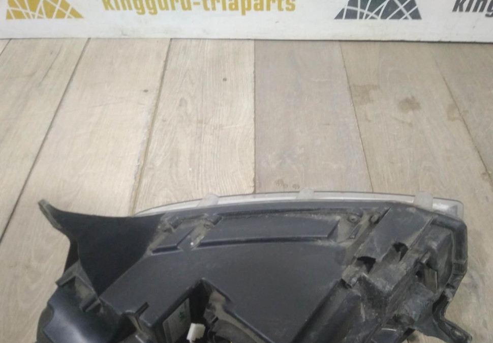 Фара правая бу Renault Logan 2 OEM 260105559R