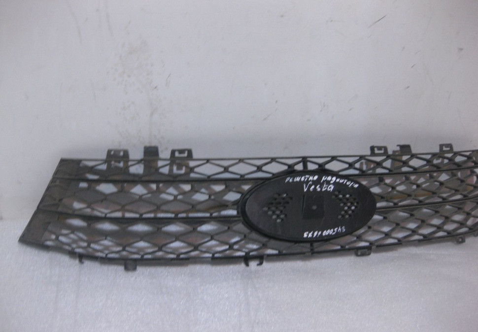 Решетка радиатора Lada Vesta oem 8450006673 (скл-3)