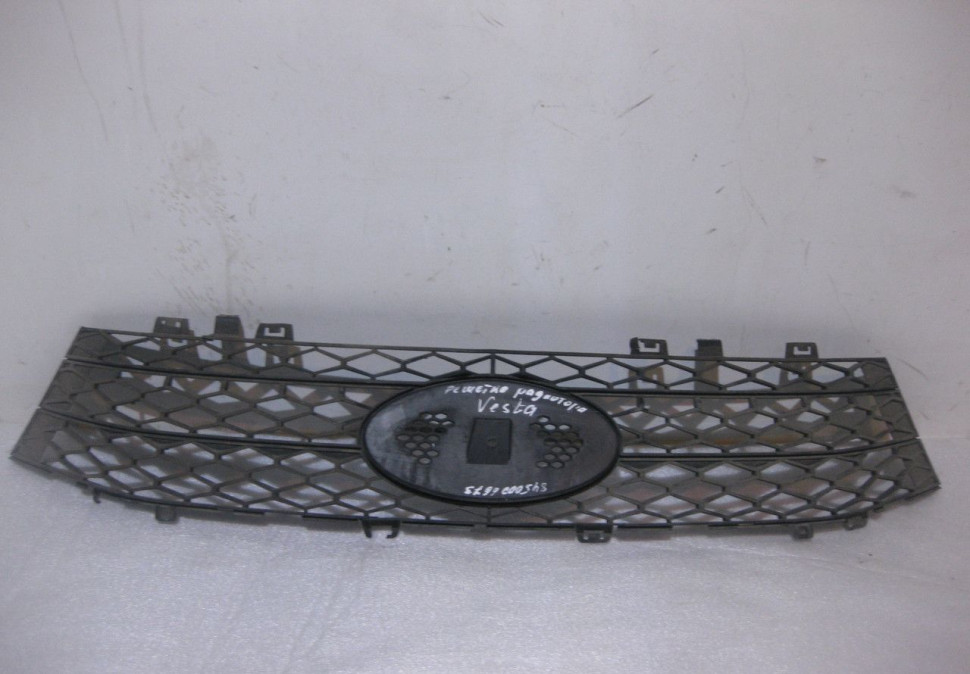 Решетка радиатора Lada Vesta oem 8450006673 (скл-3)