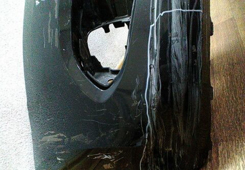 Бампер передний Volkswagen Polo седан (11>) есть трещина и вмятина oem 6ru807221