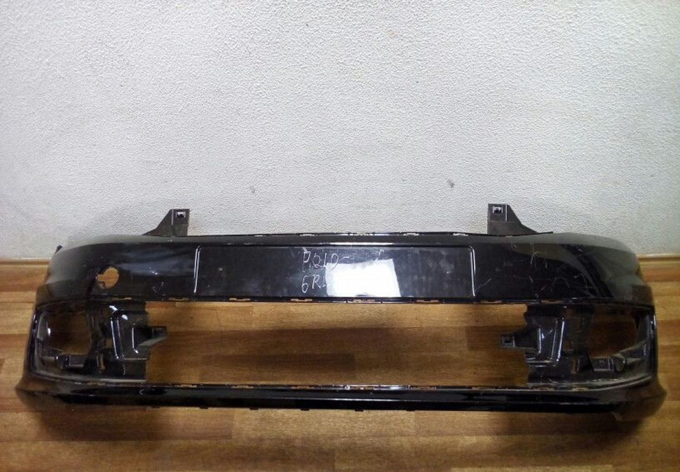 Бампер передний Volkswagen Polo седан 15- Oem 6RU807221D