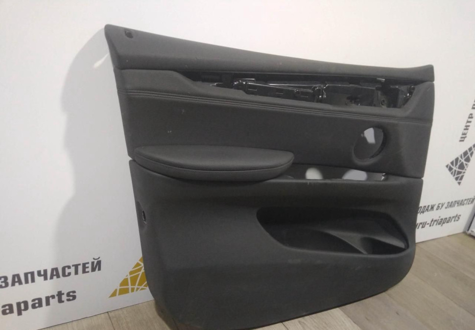 Обивка двери передняя левая бу BMW X5 F15 OEM 51417484717