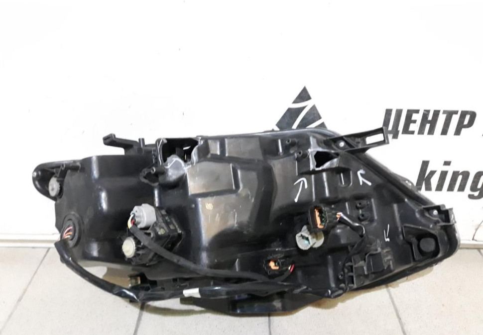 Фара передняя левая Nissan x-trail t32 OEM 260604CC0C (скл-3) Фара передняя левая Nissan x-trail t32 OEM 260604CC0C (скл-3)