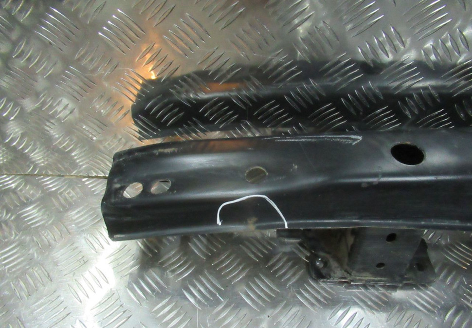 Усилитель заднего бампера Volkswagen Transporter T5 oem 7h0807305 (мал.вмятина) (скл-3) Усилитель заднего бампера Volkswagen Transporter T5 oem 7h0807305 (мал.вмятина) (скл-3)