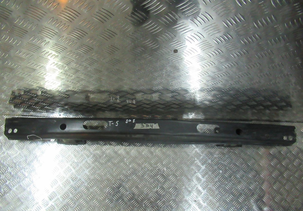 Усилитель заднего бампера Volkswagen Transporter T5 oem 7h0807305 (мал.вмятина) (скл-3)