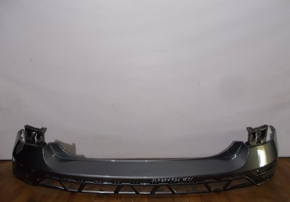 Бампер задний бу Skoda Yeti рестайлинг OEM 5L0807421