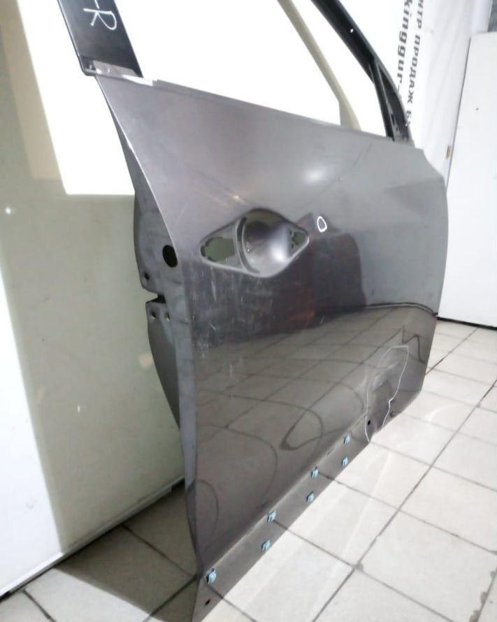 Дверь передняя правая Hyundai IX35 oem 760042Y010 (скл-3) Дверь передняя правая Hyundai IX35 oem 760042Y010 (скл-3)