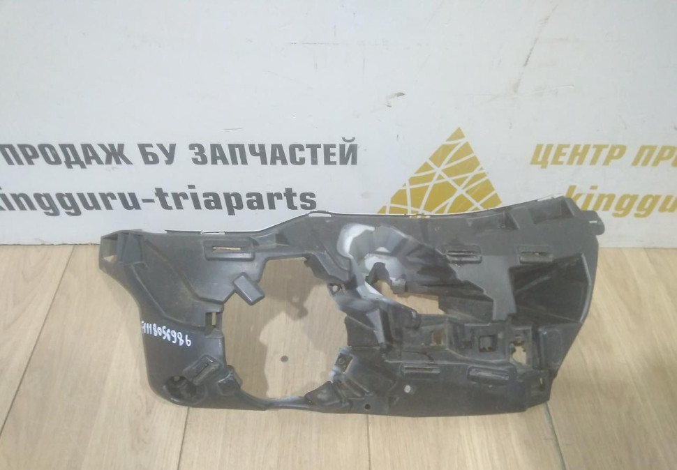 Кронштейн противотуманной фары правый бу BMW X3 F25 M-Pack рестайлинг OEM 51118056986