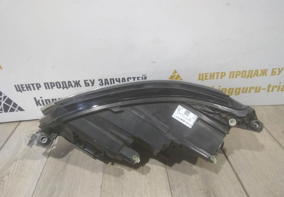 Фара ЛЭД LED правая бу Skoda Kodiaq OEM 566941016F