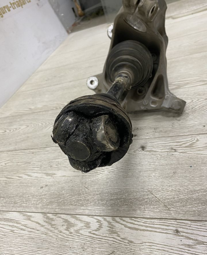 Кулак передний правый Mini Cooper F56 OEM 31216876644