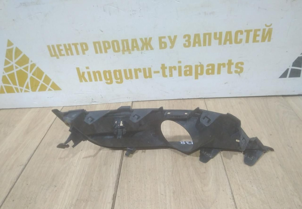 Решетка противотуманной фары правая бу Renault Koleos 2 OEM 263314283R