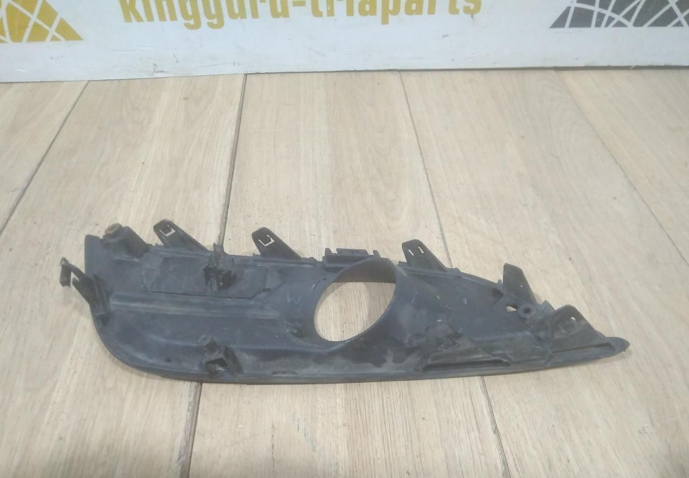 Решетка противотуманной фары правая бу Renault Koleos 2 OEM 263314283R