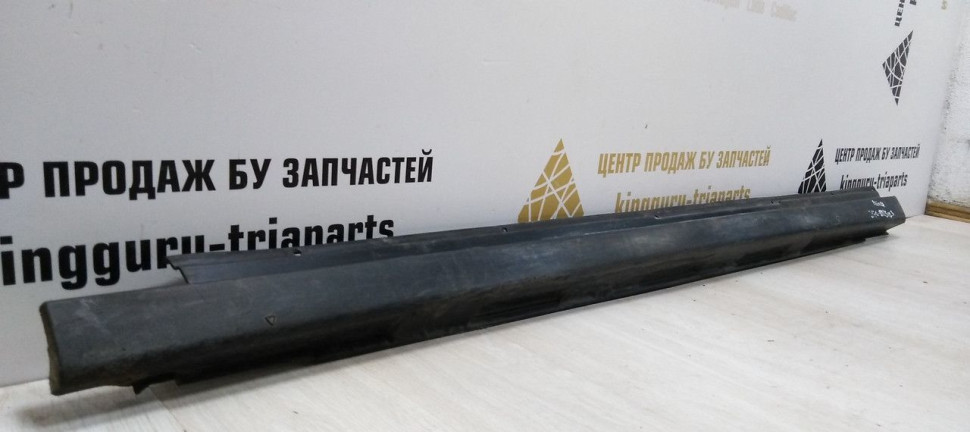 Накладка порога левая Lada Priora 07-18 oem  21708415123 (скл-3)