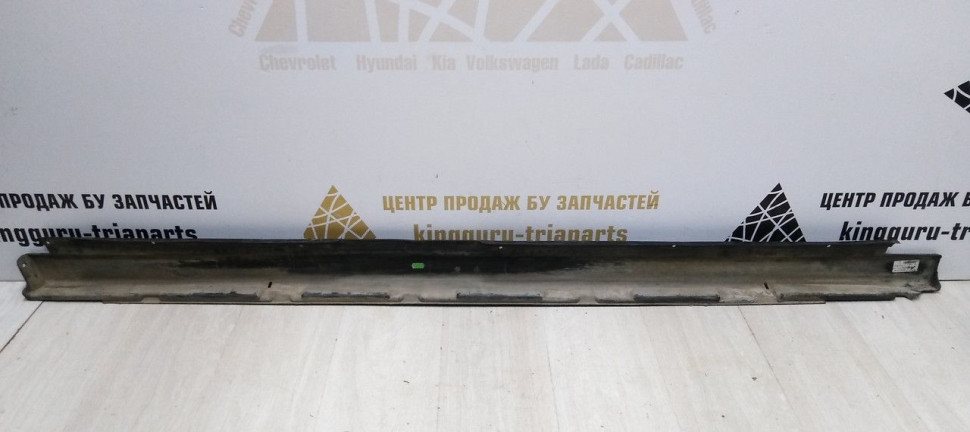 Накладка порога левая Lada Priora 07-18 oem  21708415123 (скл-3)