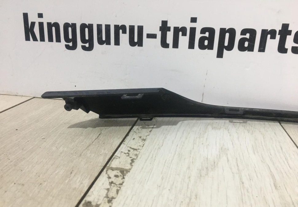 Накладка на решетку радиатора Hyundai Santa Fe 3 2012-2016 oem 863552W000 Накладка на решетку радиатора Hyundai Santa Fe 3 2012-2016 oem 863552W000