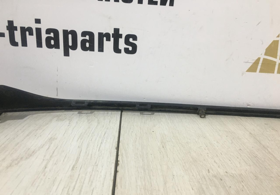 Накладка на решетку радиатора Hyundai Santa Fe 3 2012-2016 oem 863552W000 Накладка на решетку радиатора Hyundai Santa Fe 3 2012-2016 oem 863552W000