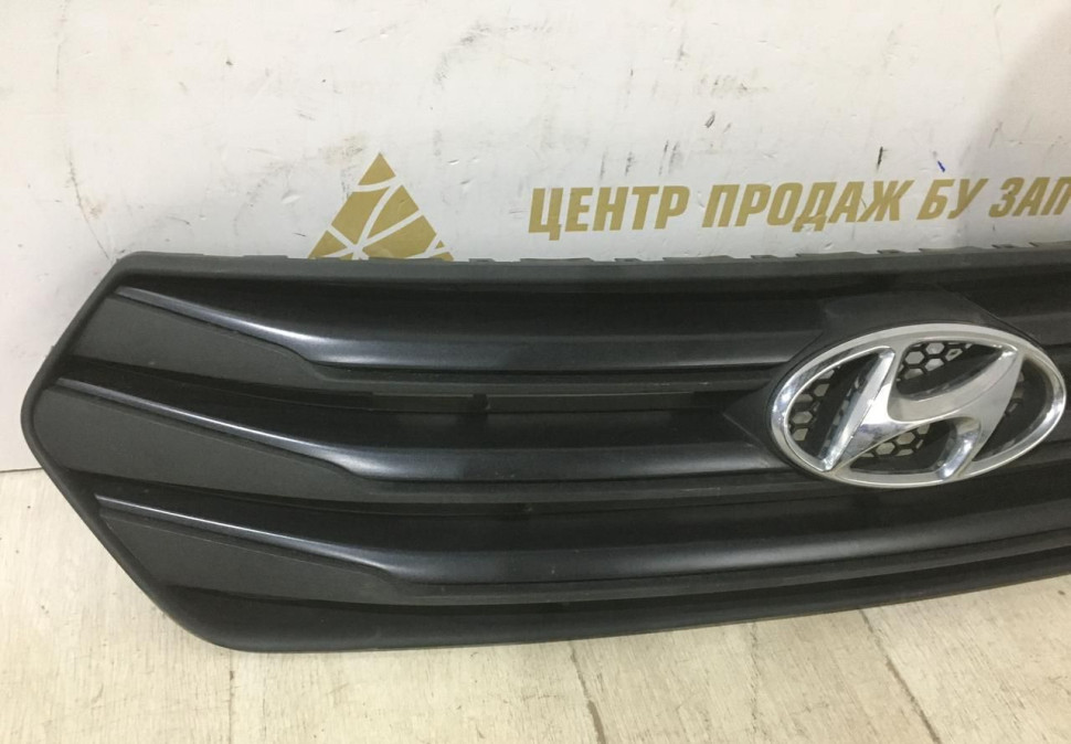Решетка радиатора Hyundai Creta 2016 oem 86351M0000
