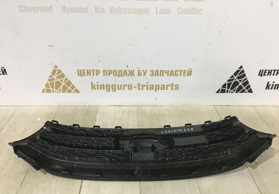 Решетка радиатора Lada Vesta 2015> oem 8450006673 (скл-3)