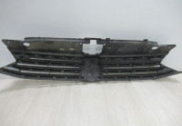 Решетка радиатора Volkswagen Passat B8 (15&gt;) oem 3g0853653 (в хорошем состоянии)