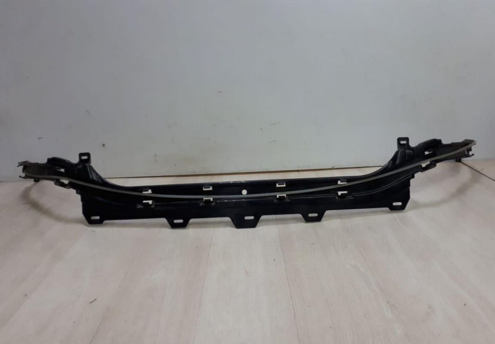 Кронштейн переднего бампера центральный Jaguar E-Pace oem J9C317E778APIA01 (скл-3)