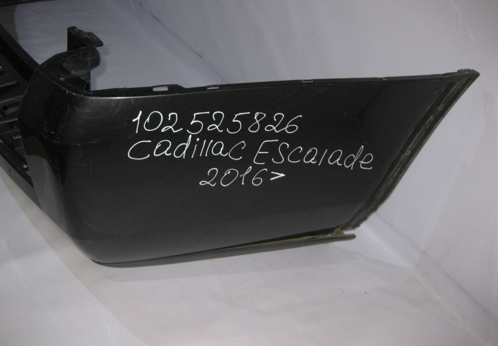 Бампер задний Cadillac Escalade 4 102525826 (скл-3) Бампер задний Cadillac Escalade 4 102525826 (скл-3)