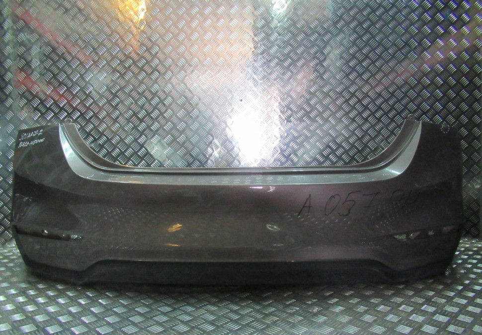 Бампер задний Hyundai Solaris 2 oem 86611h5000 (мал.трещина)