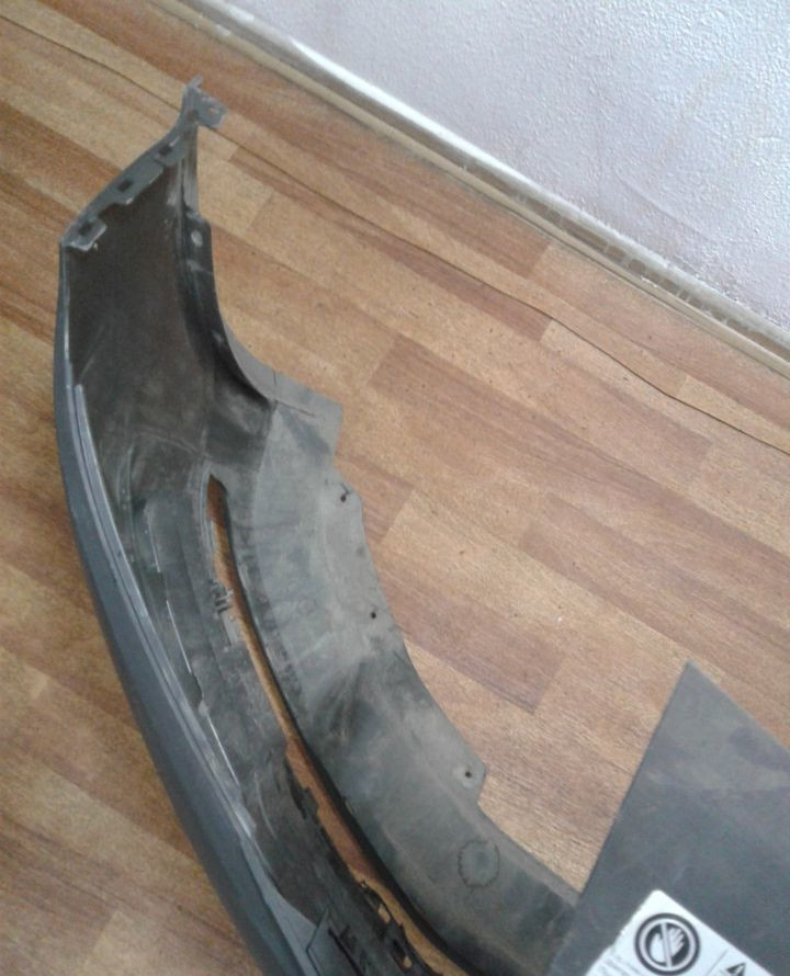 Бампер передний Volkswagen Transporter T6 oem 7e0807221 (слом. мал. часть)