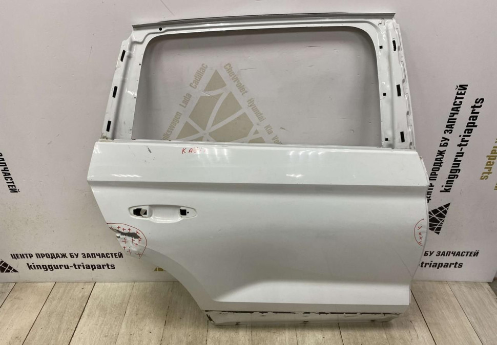 Дверь задняя правая Skoda Kodiaq OEM 565833056 Дверь задняя правая Skoda Kodiaq OEM 565833056