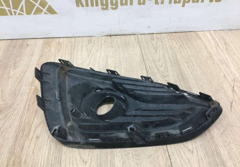 Накладка рамка птф правая Hyundai Solaris 2 2017 oem 86528h5000