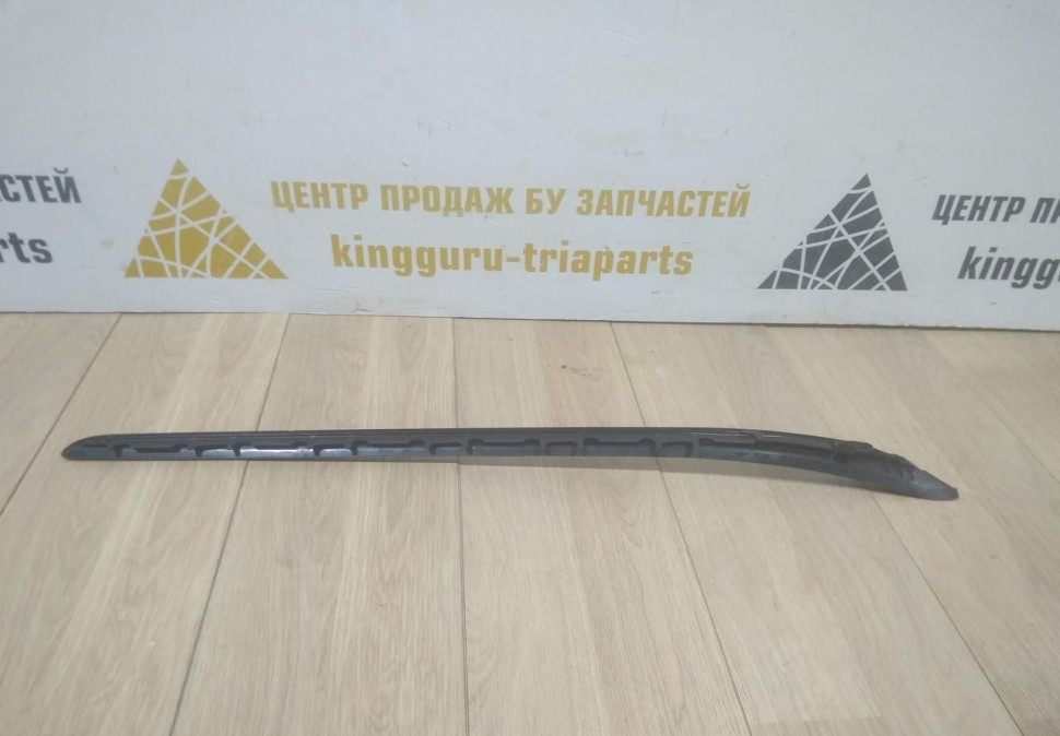Молдинг лобового стекла правый бу BMW X1 F48 OEM 51317350610 Молдинг лобового стекла правый бу BMW X1 F48 OEM 51317350610