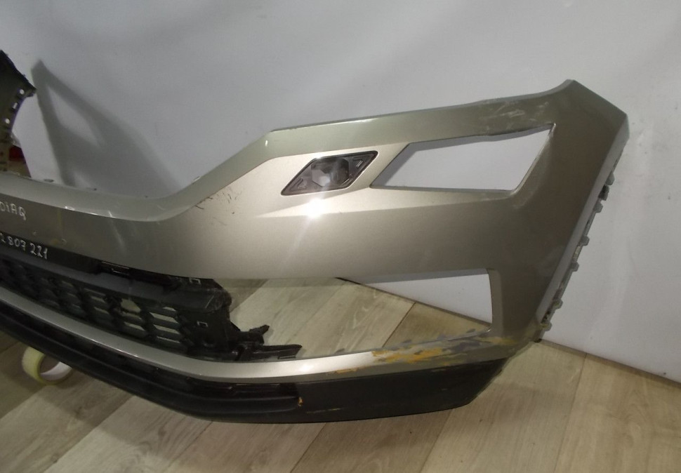 Бампер передний бу Skoda Kodiaq OEM 565807221