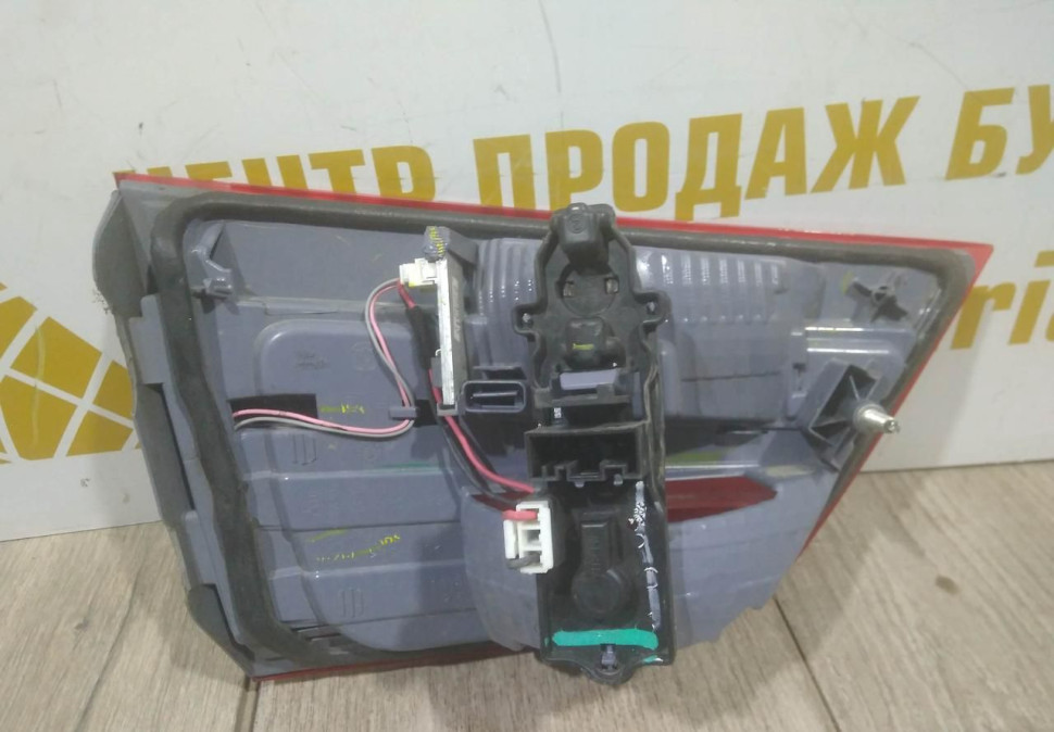 Фонарь правый внутренний бу BMW X3 F25 OEM 63217217314