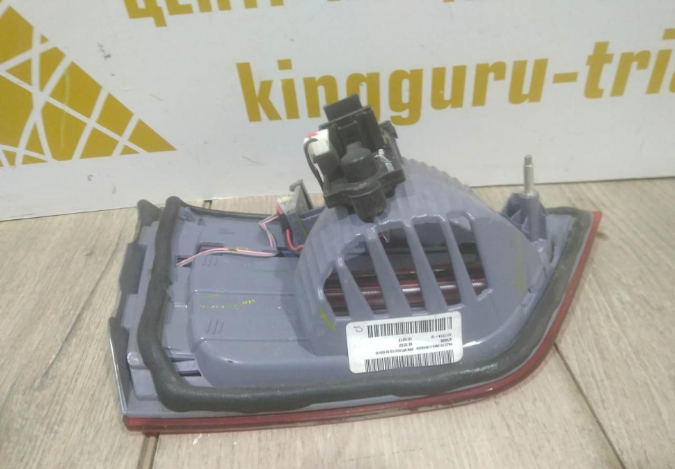 Фонарь правый внутренний бу BMW X3 F25 OEM 63217217314