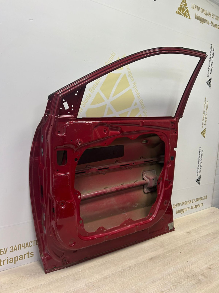 Дверь передняя правая Hyundai Santa Fe 3 (вмятина)(скл-3)