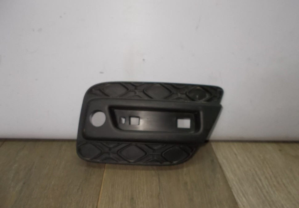 Вставка заднего бампера левая бу Renault Sandero Stepway 2 OEM 850772430R