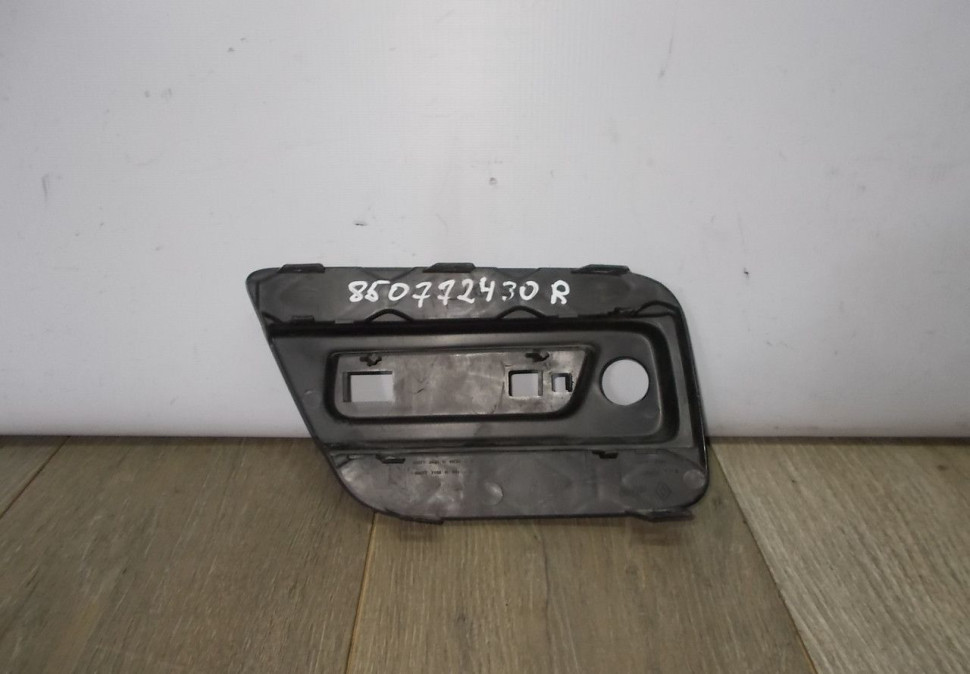 Вставка заднего бампера левая бу Renault Sandero Stepway 2 OEM 850772430R Вставка заднего бампера левая бу Renault Sandero Stepway 2 OEM 850772430R