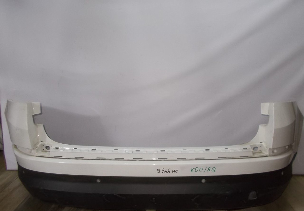 Бампер задний бу Skoda Kodiaq OEM 562807421