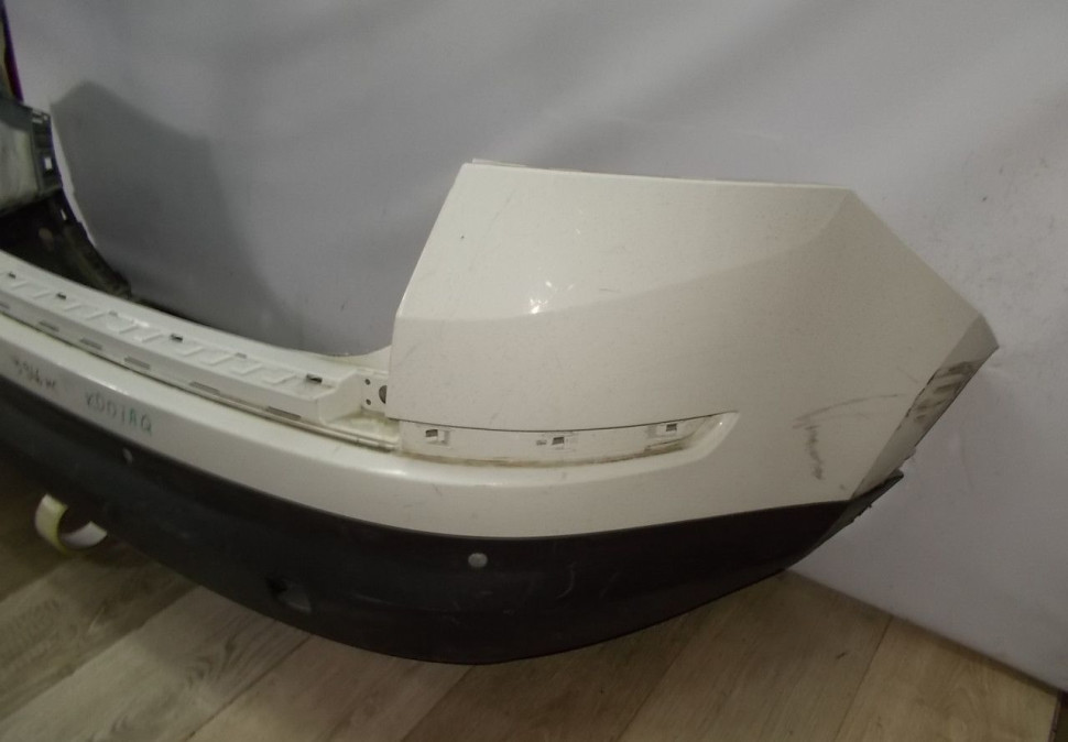 Бампер задний бу Skoda Kodiaq OEM 562807421