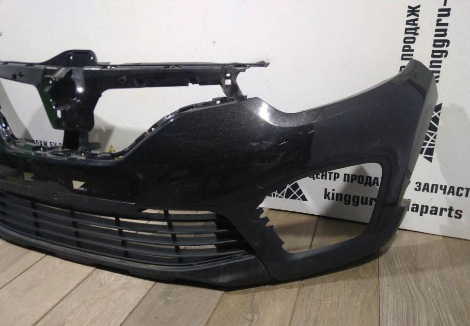 Бампер передний бу Renault Kaptur OEM 620222180R