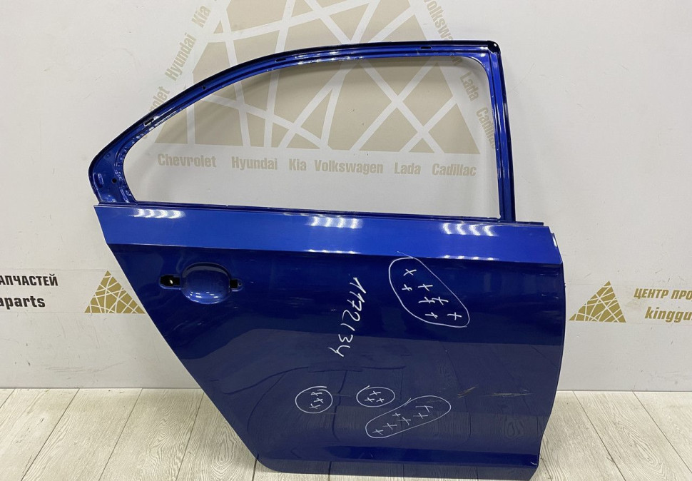 Дверь задняя правая Skoda Rapid 2013 OEM 5JA833052B Дверь задняя правая Skoda Rapid 2013 OEM 5JA833052B