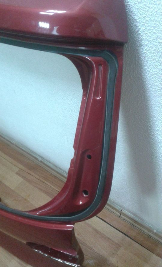 Крышка багажника Volkswagen Tiguan 1 oem 5n0827173 (вмятина) Крышка багажника Volkswagen Tiguan 1 oem 5n0827173 (вмятина)