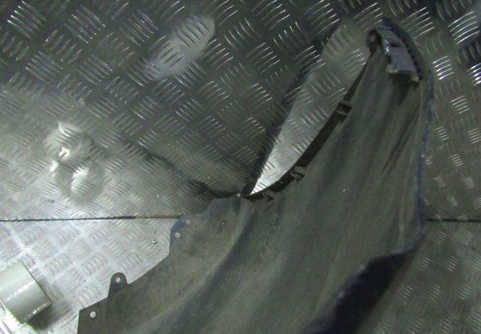 Бампер задний Hyundai I30 GD (12-15) oem 86611A6000 (слом.бок.крепл )  (скл-3)