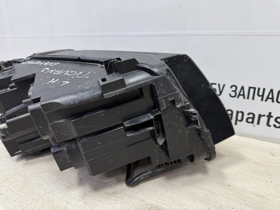 Фара левая LED Volkswagen Tiguan 2 2016 OEM 5NB941035D