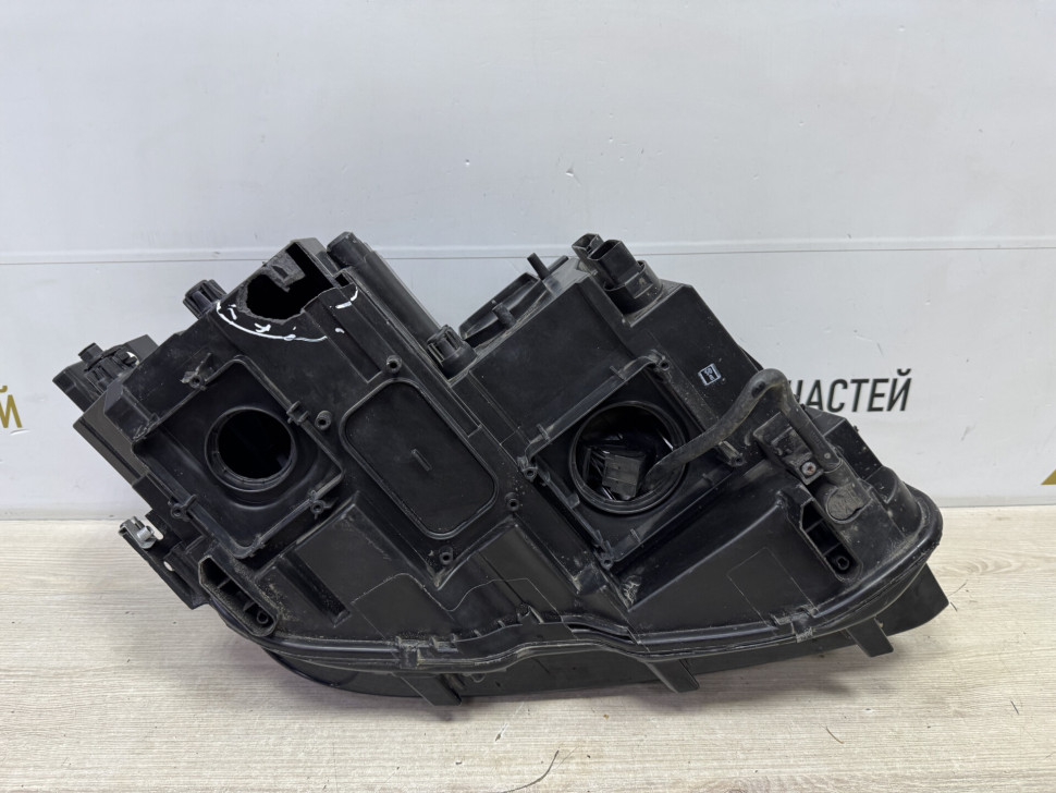 Фара левая LED Volkswagen Tiguan 2 2016 OEM 5NB941035D