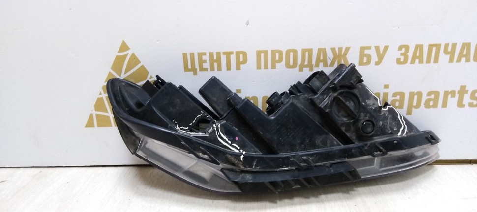 Фара левая верхняя LED Hyndai Santa Fe 4 2018> oem 92207S1000 Фара левая верхняя LED Hyndai Santa Fe 4 2018> oem 92207S1000