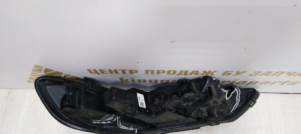 Фара левая верхняя LED Hyndai Santa Fe 4 2018> oem 92207S1000 Фара левая верхняя LED Hyndai Santa Fe 4 2018> oem 92207S1000