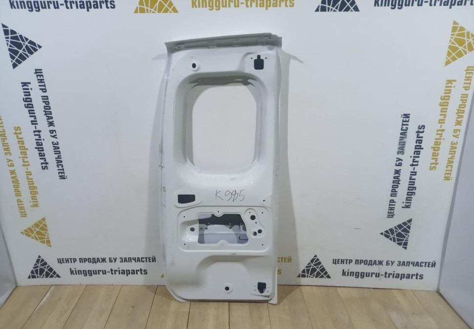 Крышка багажника правая бу Renault Dokker OEM 901005534R