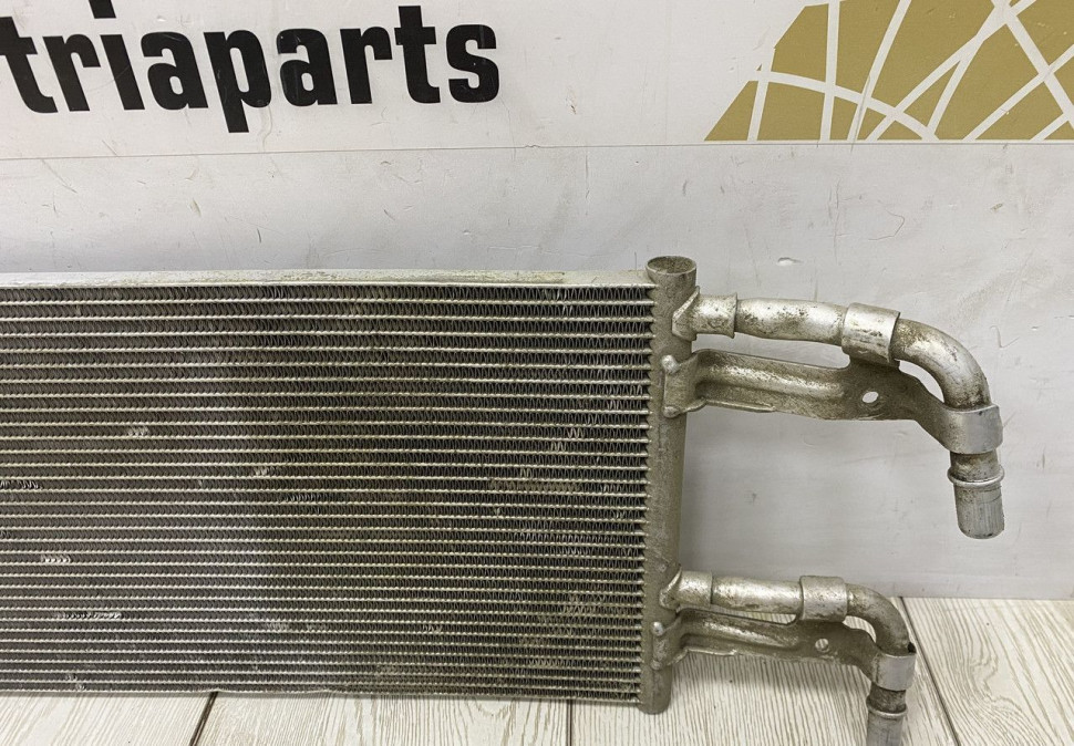 Радиатор охлаждения масла КПП BMW X2 F39 M235iX OEM 17118645851 Радиатор охлаждения масла КПП BMW X2 F39 M235iX OEM 17118645851